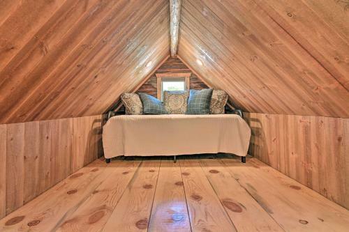 Montana Retreat Original Hamilton Log Cabin!