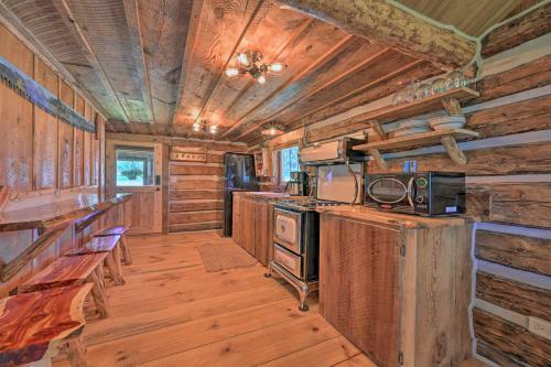 Montana Retreat Original Hamilton Log Cabin!