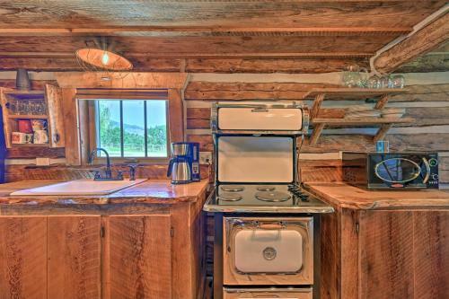 Montana Retreat Original Hamilton Log Cabin!