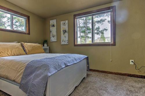 Helena Home With Covered Patio And Views!