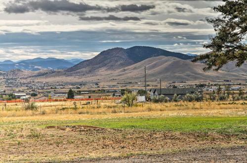 Helena Home With Covered Patio And Views!