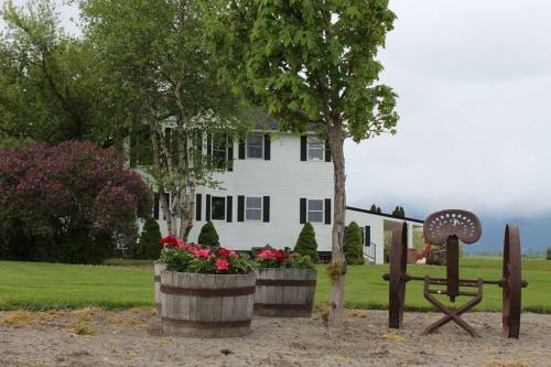 Villa The Elegant Montana Farmhouse