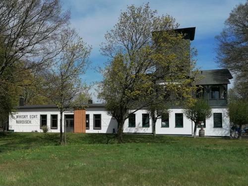 Apartamento Ferienwohnung In Der Brennerei M�nchgut