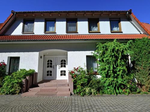 Inviting Apartment In Eimelrod With Garden
