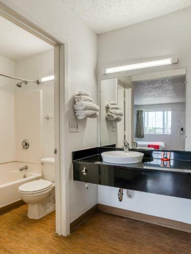Motel 6 Fort Worth East