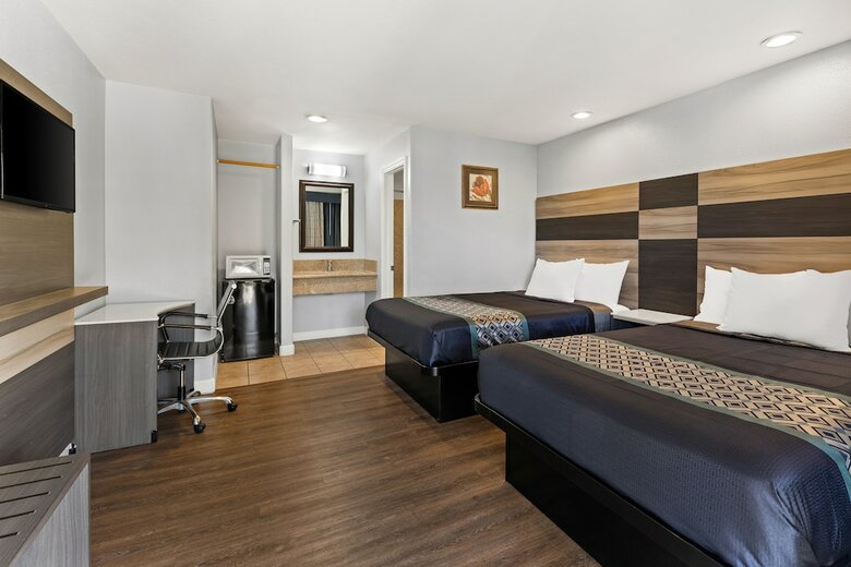 Motel Bay Breeze Inn