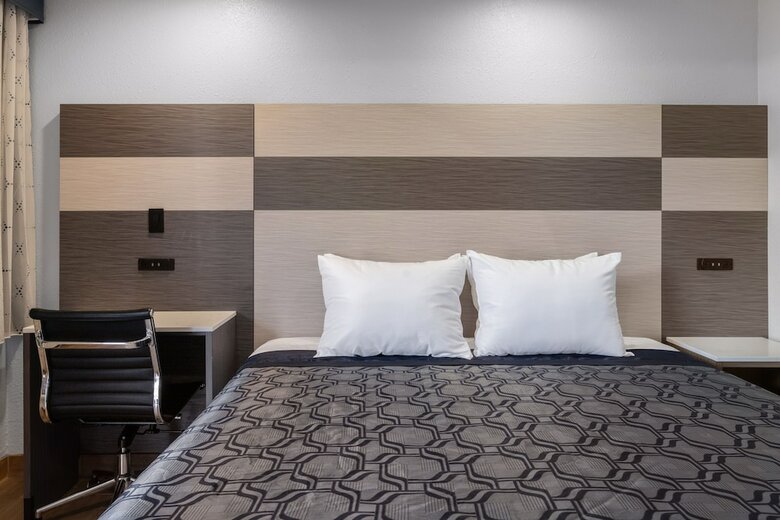 Motel Bay Breeze Inn