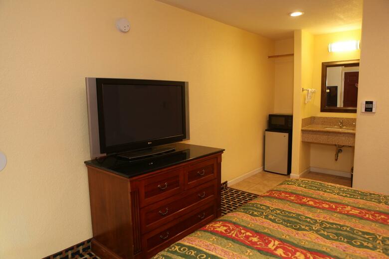 Motel Bay Breeze Inn
