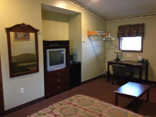 Motel Fred's Inn Restaurant & Lodging