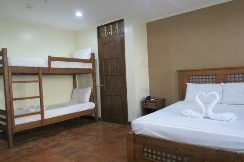 Hostal Makabata Guesthouse