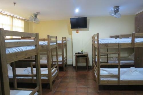 Hostal Makabata Guesthouse