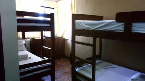 Hostal Makabata Guesthouse