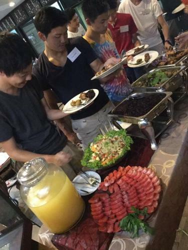 Hostal Makabata Guesthouse