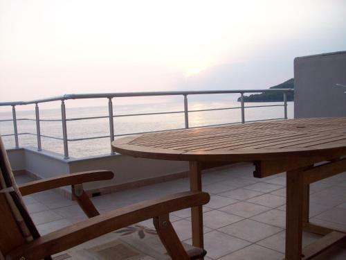 Hostal Magic Ionian Apartments & Rooms