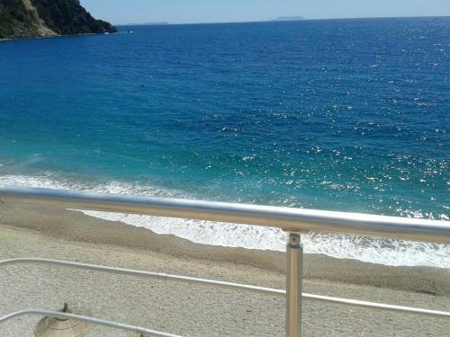 Hostal Magic Ionian Apartments & Rooms