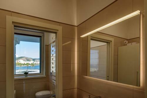 Apartamento Mareluna Crescent - Luxury Seafront Experience