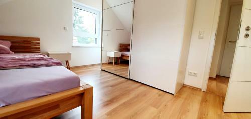 Apartamento Moderne , Helle Ferienwohnung Mit Balkon In M�nchen
