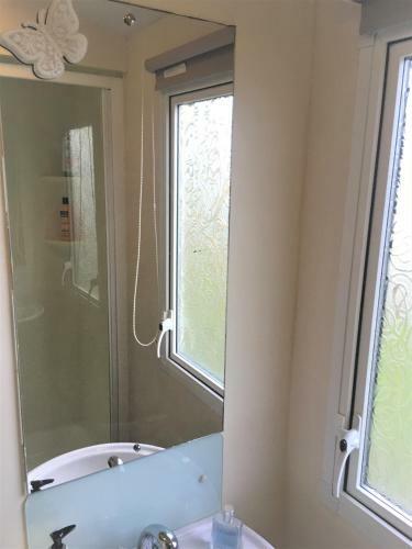 Revamped & Upgraded 6 Berth Static Caravan On Southview Skegness