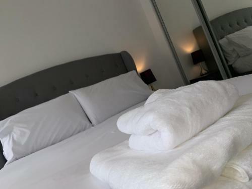 Roomotel - Streetsbrook Apartments