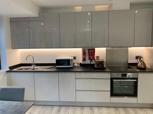 Roomotel - Streetsbrook Apartments