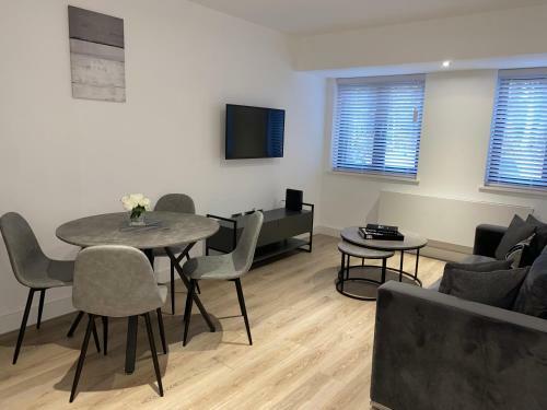 Roomotel - Streetsbrook Apartments