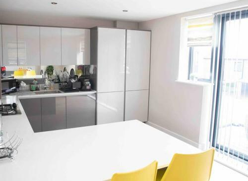 Beautiful 3 Bedroom Town House