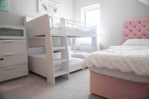 Beautiful 3 Bedroom Town House