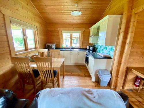 Lilly Lodge, Lake Pochard