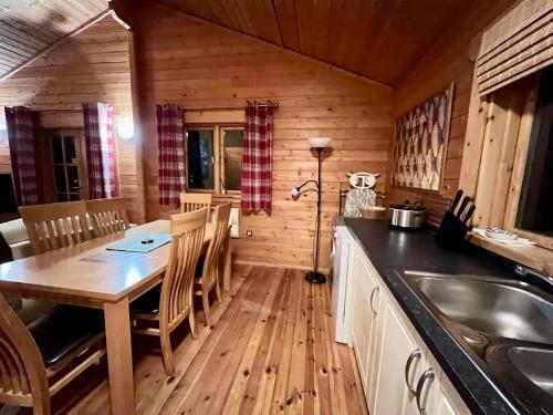 Tufty Lodge, Lake Pochard Lodge 9