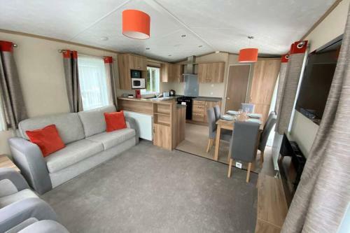 Cotswold Lodge - Pet Friendly