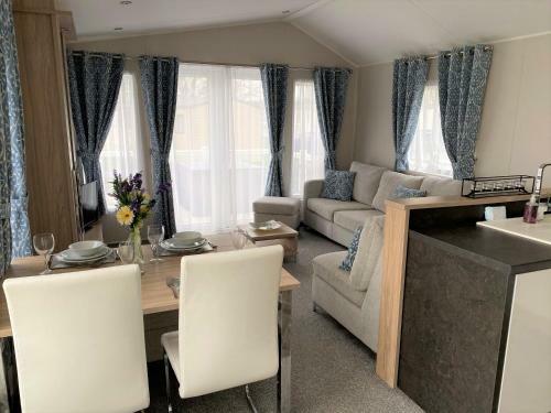 The Reeds Lodge - Pet Friendly