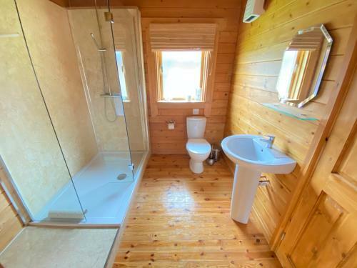 Kingfisher Lodge, Lake Pochard