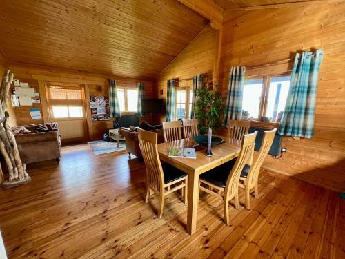 Heron Lodge, Lake Pochard