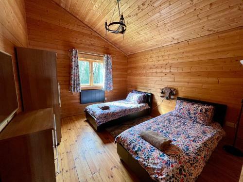 Heron Lodge, Lake Pochard
