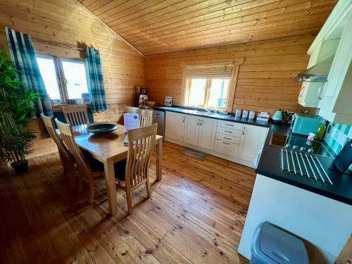 Heron Lodge, Lake Pochard