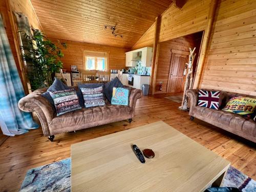 Heron Lodge, Lake Pochard