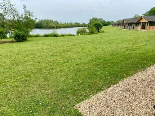 Reeds Lodge, Lake Pochard
