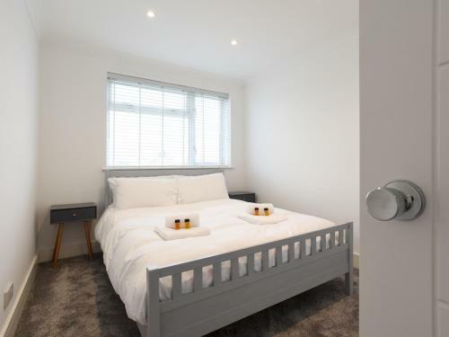 Pass The Keys Amazing Views High End Beachfront 3bed Sleeps 7