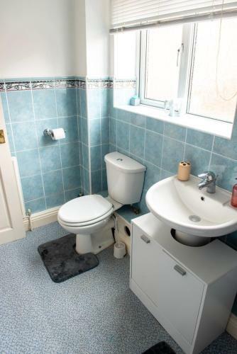 Delightful Central, Seaside Apartment-with Free Parking