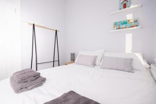 See "dwellcome Home Ltd" South Shields Seaside 2 Double Bedroom Apartment