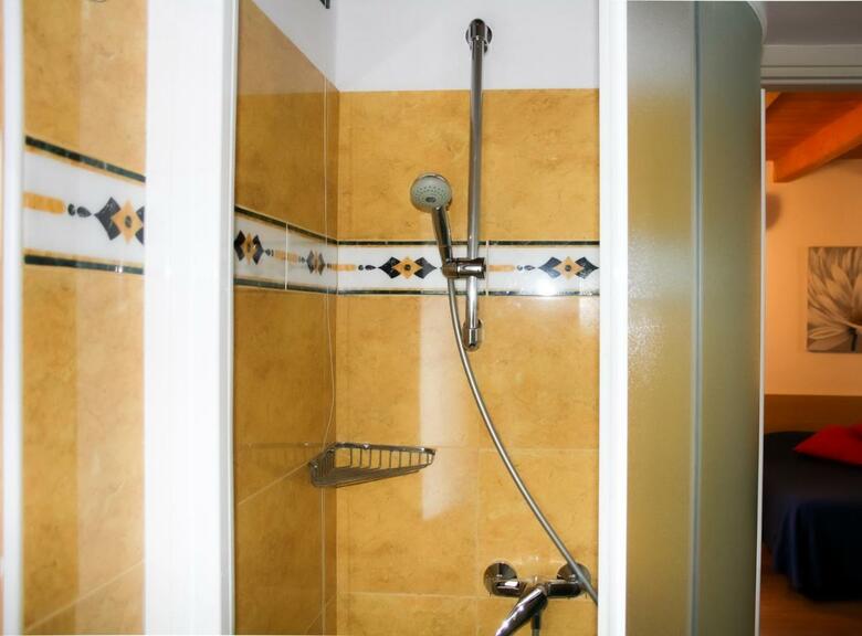 Hostal Antiche Mura - Italian Homing