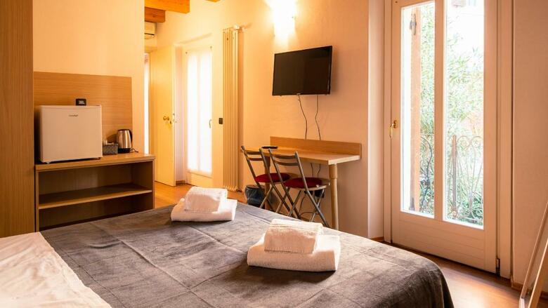 Hostal Antiche Mura - Italian Homing