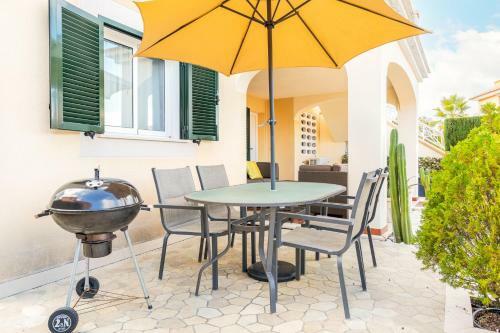 Villa Bungalow With Swimming Pool In Calas De Mallorca