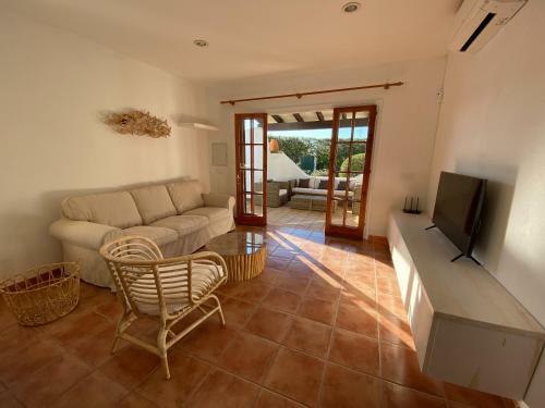 Villa Con Piscina Privada Y Gran Jard�n