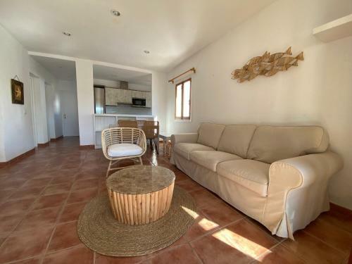 Villa Con Piscina Privada Y Gran Jard�n