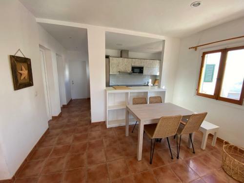Villa Con Piscina Privada Y Gran Jard�n