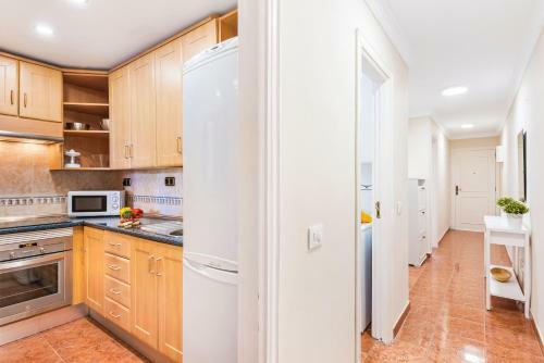 12a Amarilla Bay Holiday Apartment, Pool And AC