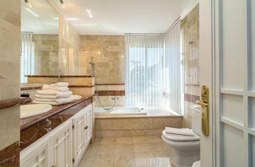 Lac- Spacious Apartment With Spectacular Views