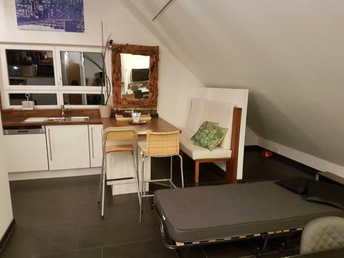 Apartamento 3,5 Zimmer Hochwertig Eingerichtete Dachgeschosswohnung