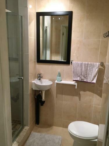 Toronto Garden Inn Bed & Breakfast